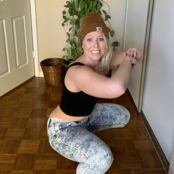 Mid-rise Acid Wash Skinny Jeans - Picture 8 of 9